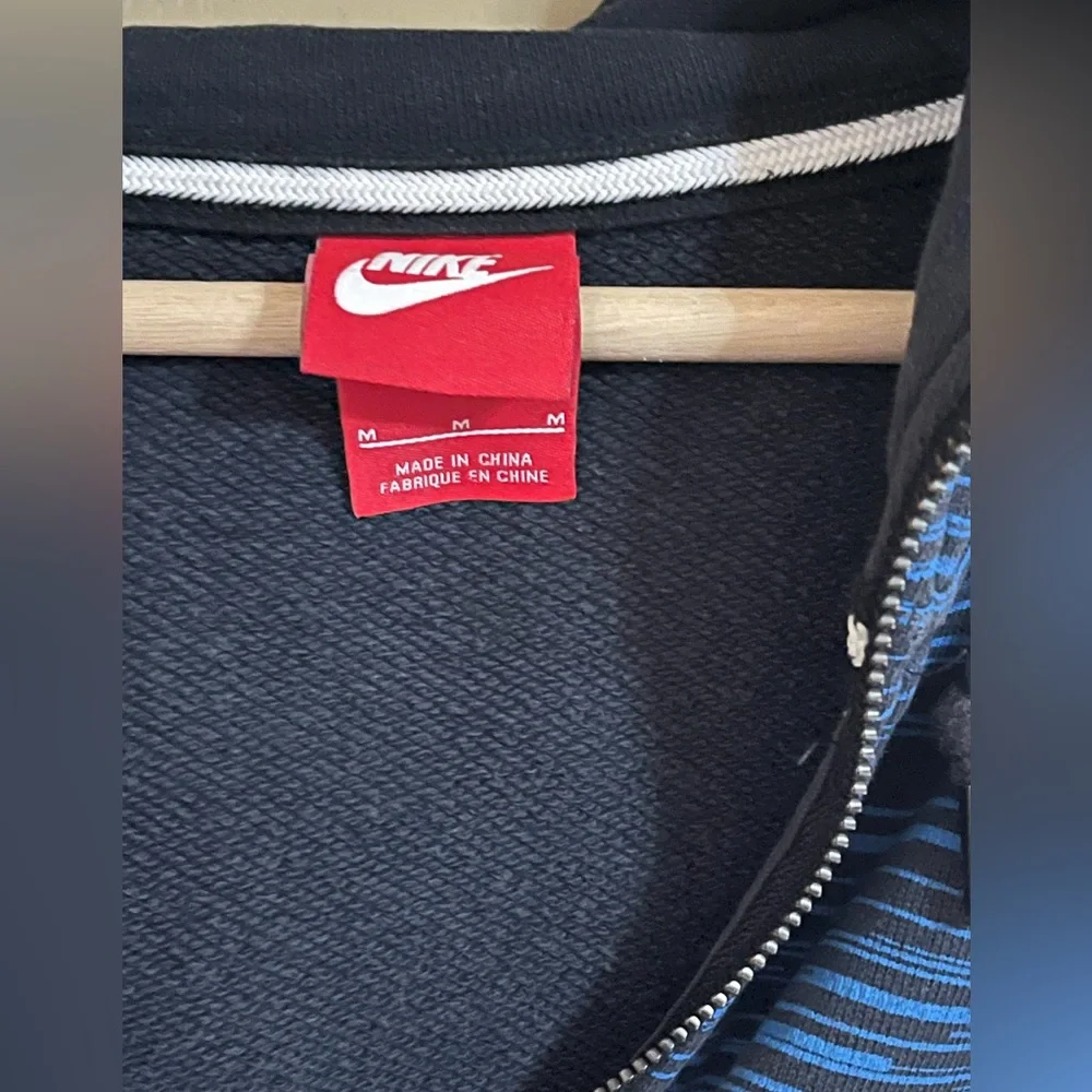 Nike Men's Blue Black Striped Hoodie Zippered Size M Streetwear Winter Pockets
